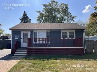 2713 Sunset Ave, Waukegan, IL 60087