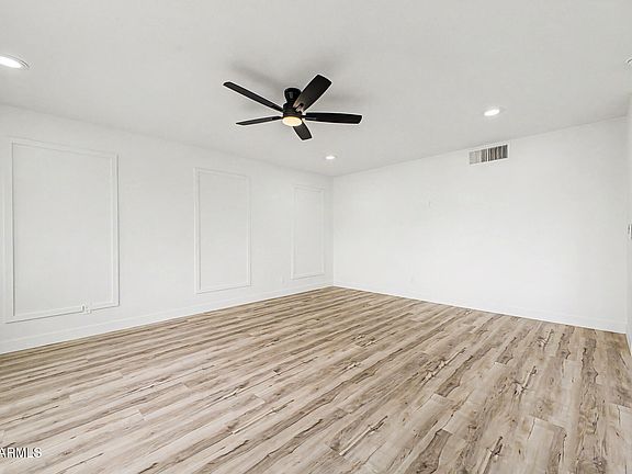 4th image of 2344 W CHOLLA Street