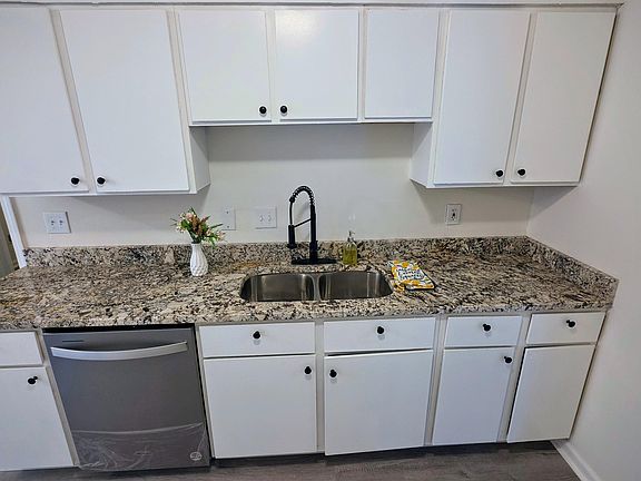 5th image of 4264 Timber Rise Rd