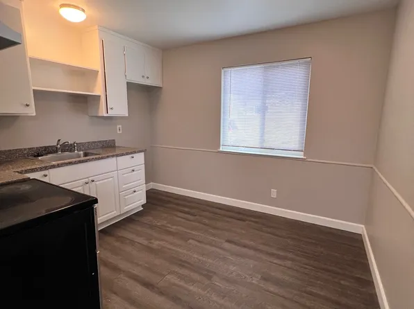 826 Farm Dr APT 2, San Jose, CA 95136