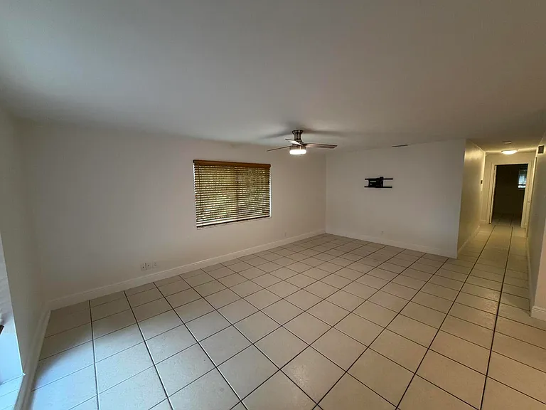 815 SW 14th St #815 — Photo 3