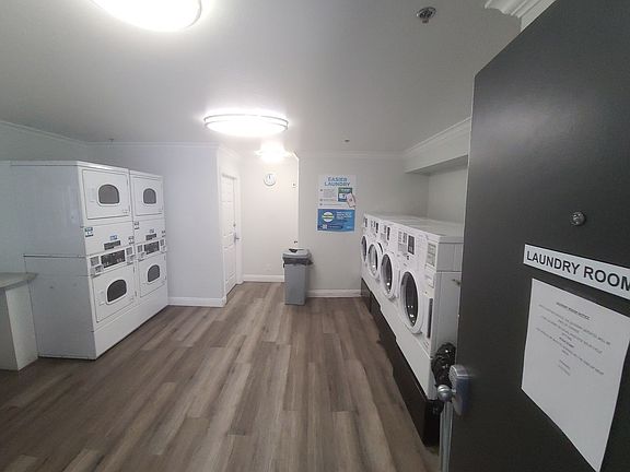 3rd image of 3808 Georgia St #403