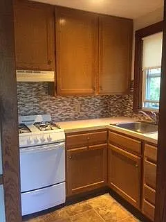 1 bed, 450 sqft, $1,300 — Photo 2
