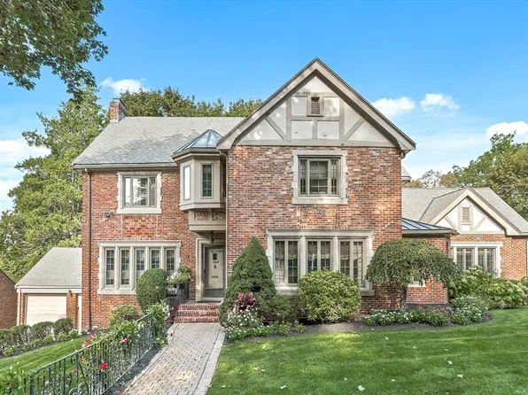 104 Woodchester Dr, Newton, MA 02467