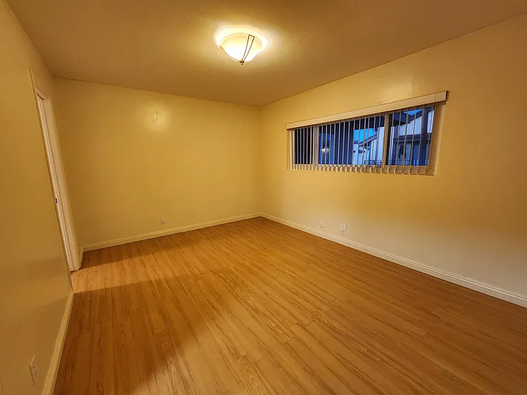 370 Avocado St #3 — Photo 9