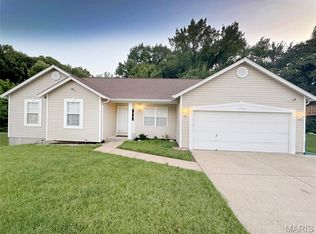 12533 Evening Shade Dr, Florissant, MO 63033
