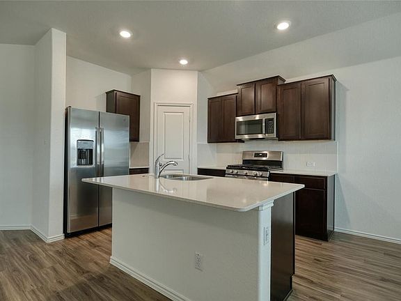 3rd image of 1424 Chad Dr