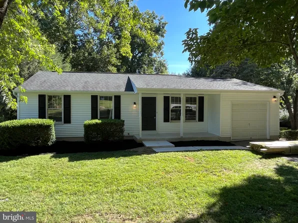 201 Katherine Ln, Coatesville, PA 19320