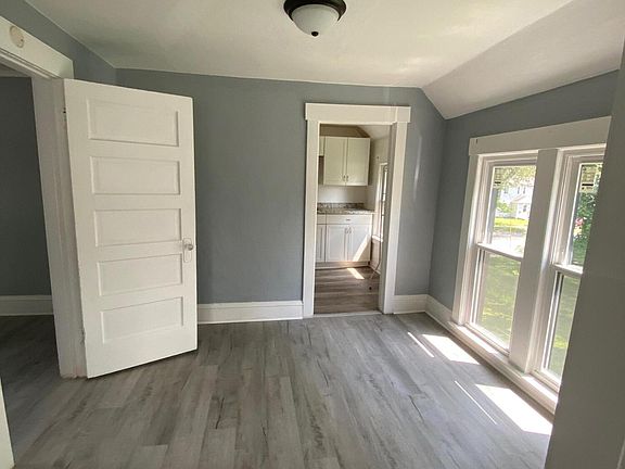 12th image of 1109 Greenwood Ave
