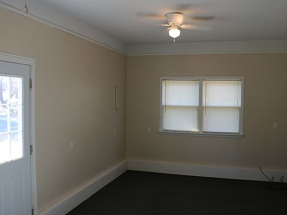 4th image of 3519 Sarah Dr