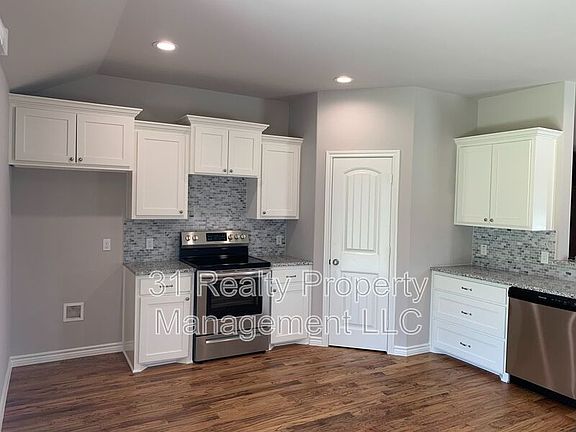 3rd image of 3503 Brookstone Dr