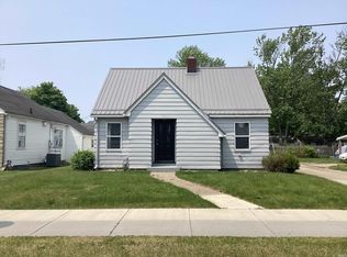 2015 Benham Ave, Elkhart, IN 46516