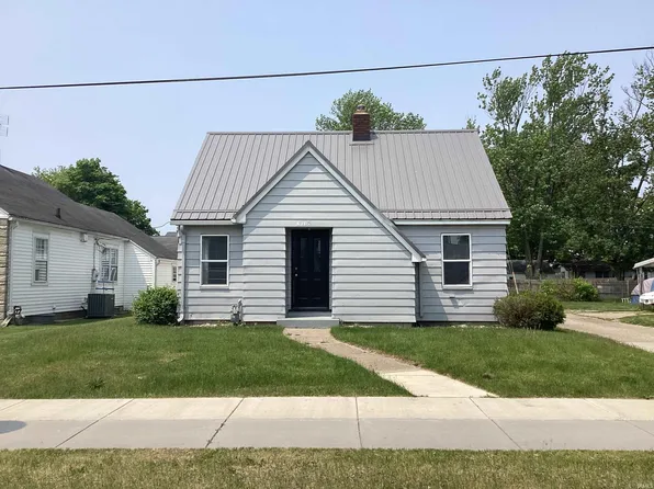 2015 Benham Ave, Elkhart, IN 46516