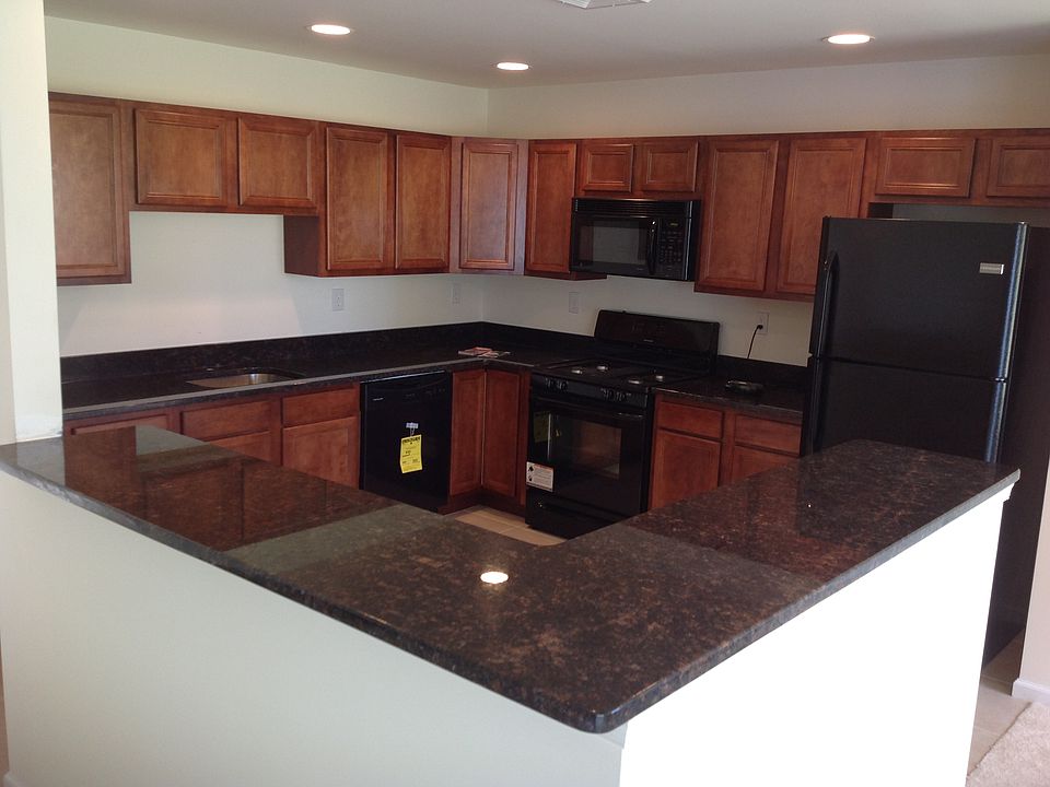 2nd image of 1 Highview Knl