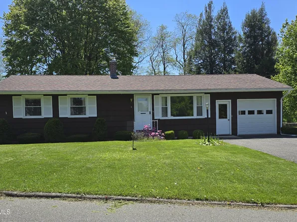 5 Arnold Ave, Adams, MA 01220