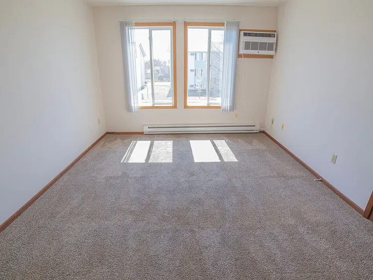 Cedars West Apartments — Photo 26