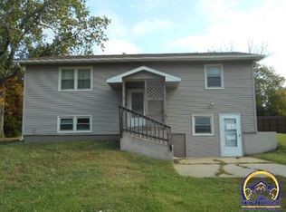 316 Lyter Ct, Carbondale, KS 66414