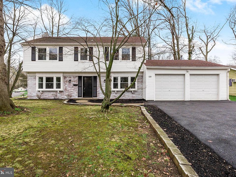 1st image of 59 Emerald Ln