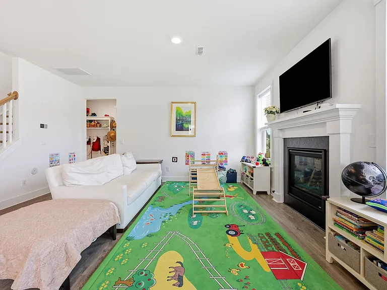1112 Basalt Ct — Photo 14