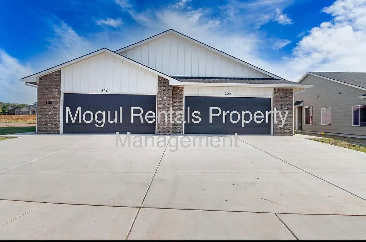 3 bed, 1136 sqft, $1,595 — Photo 1