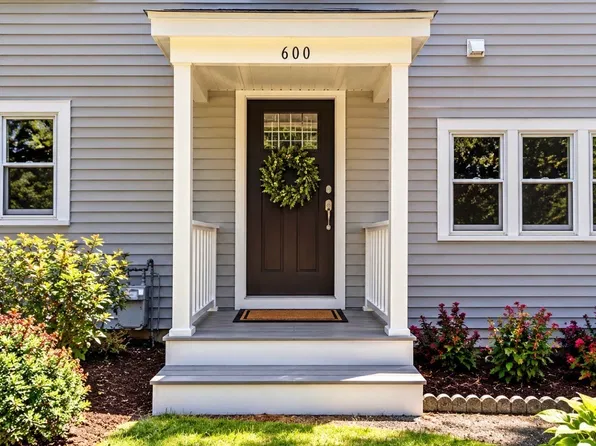 600 Forest St, Bridgewater, MA 02324
