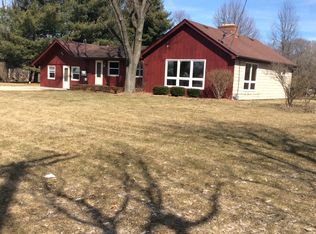 11325 2nd St, Roscoe, IL 61073