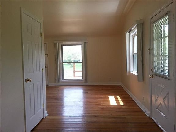 5th image of 2811 Pittsfield Blvd