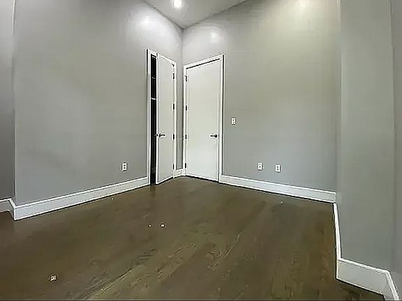 4th image of 682 Hancock St APT 1A