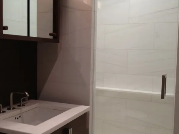 60 Riverside Boulevard image 3 of 4