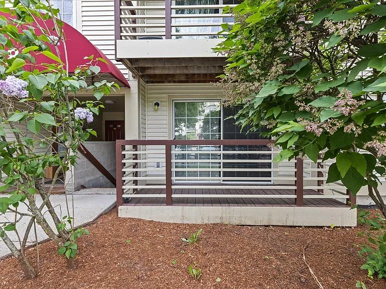 340 Hildred Dr — Photo 2