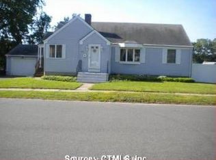 108 Beech St, Bristol, CT 06010