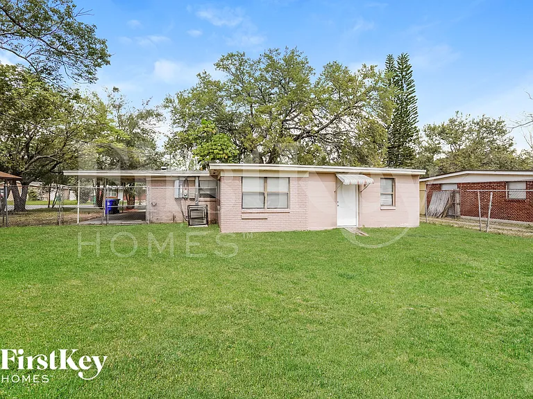 1030 Maxey Dr — Photo 14