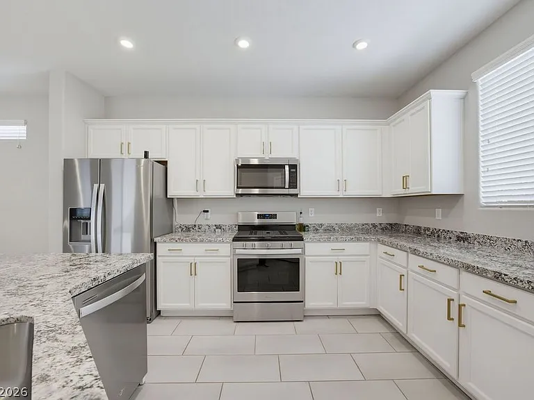 10661 Sariah Skye Ave — Photo 13