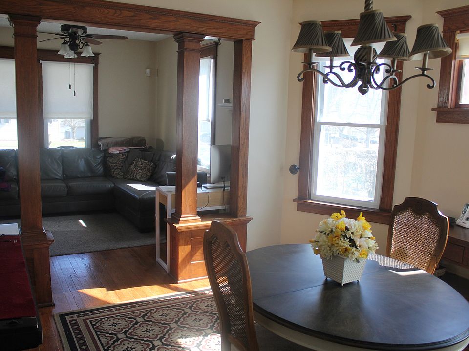1st image of 2824 S 32nd Ave