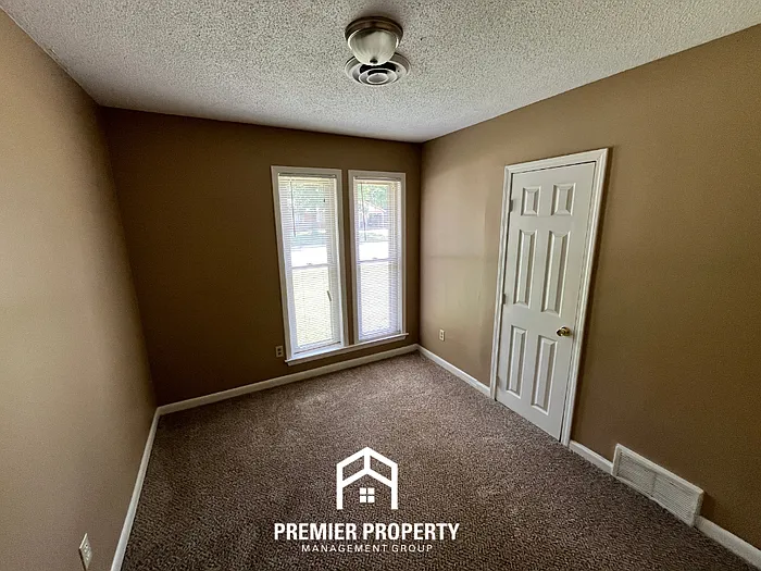 3210 Morningview Dr — Photo 16