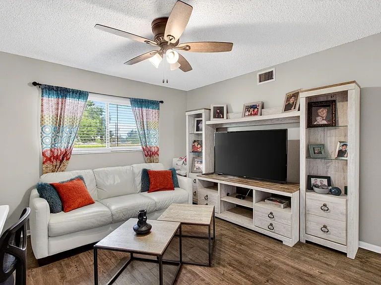 5550 Witney Dr #209 — Photo 38