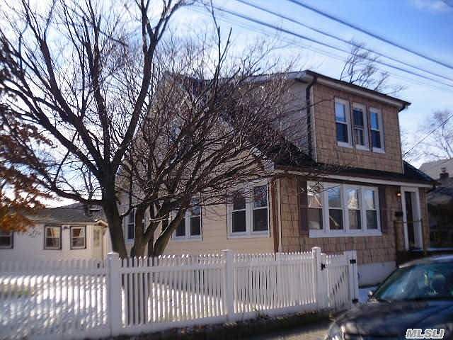 1st image of 33 Bonta St