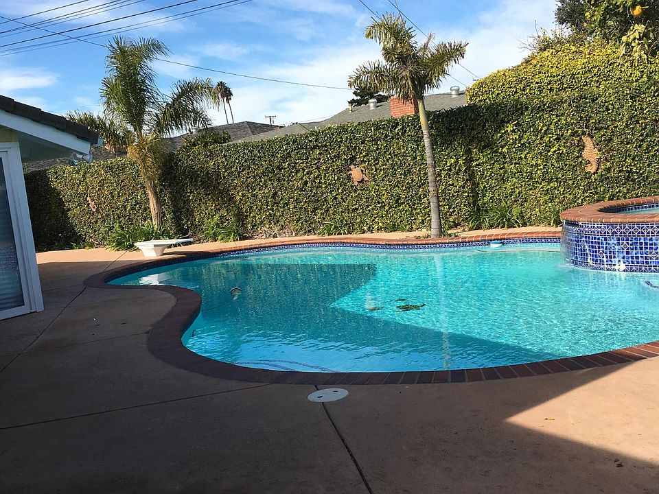 1st image of 549 Glenwood Dr