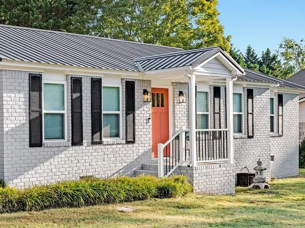 2640 Rocky Dr, Rocky Face, GA 30740