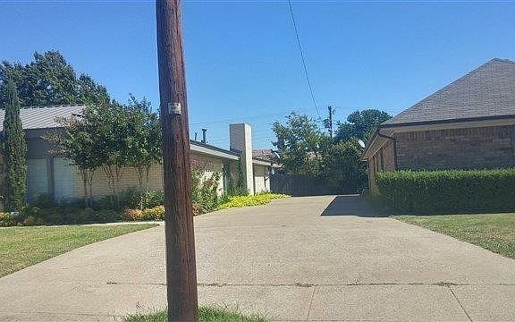 2nd image of 4016 Flintridge Dr