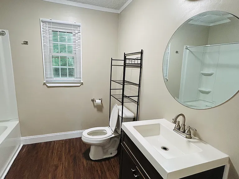 210 Park Ave #B — Photo 20