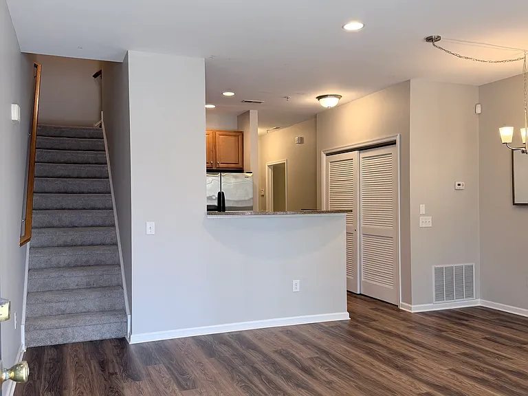 834A S Warren St — Photo 17