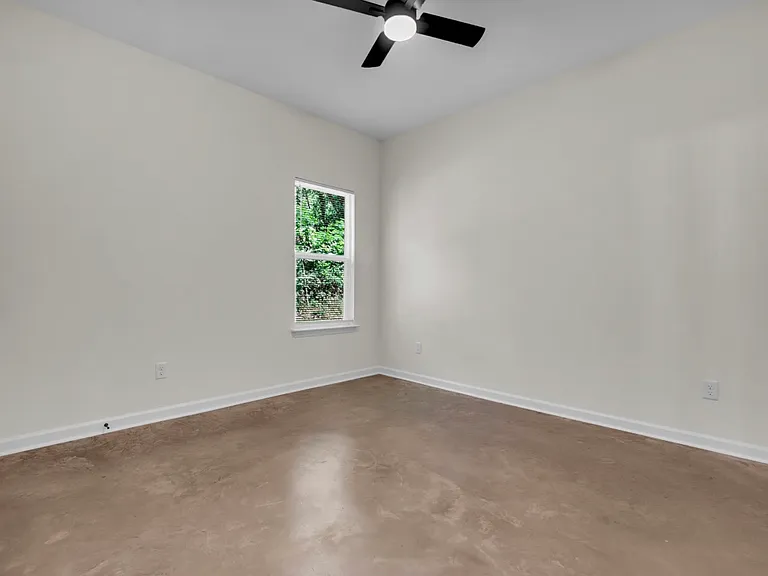 1370 Dow Pl — Photo 8