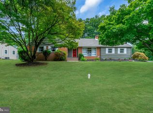 860 Queens Dr, Yardley, PA