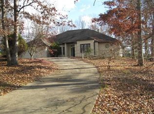 252 Fox Ridge Cir, Franklin, NC 28734