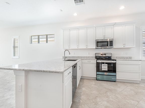5th image of 25013 SW Alberti Way