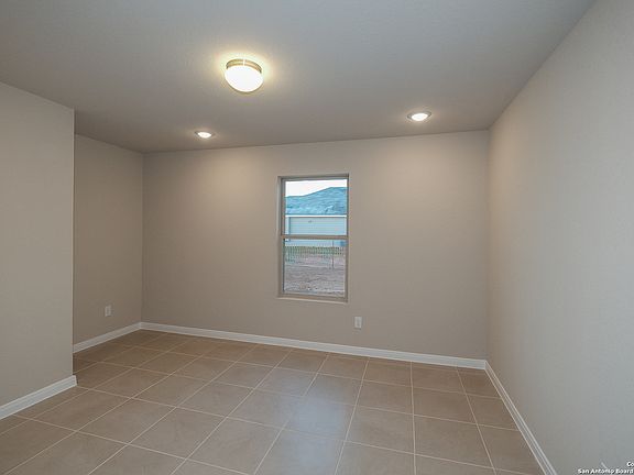 3rd image of 9309 Bronze Canyon