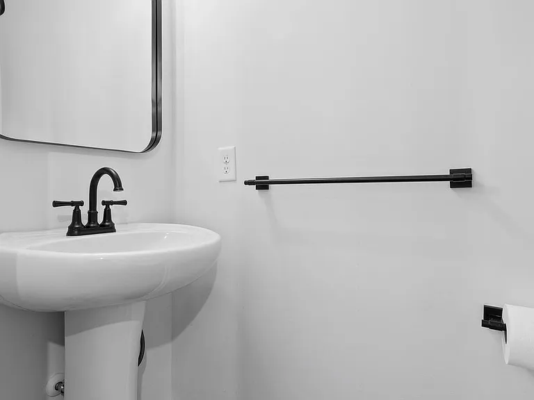 110 Topaz Dr — Photo 11