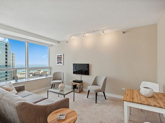 4th image of 512 N McClurg Ct APT 1002