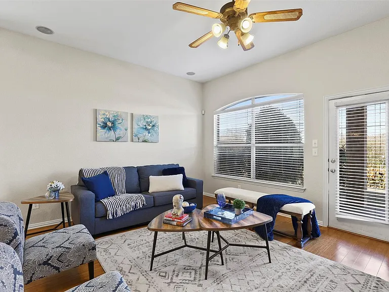 11086 Mansfield Dr — Photo 9